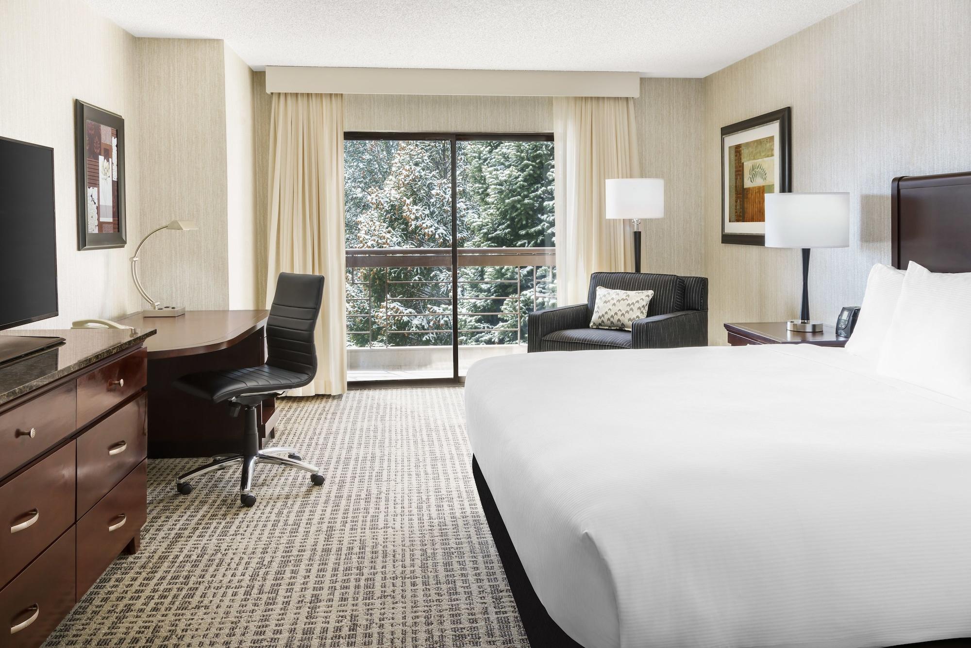 Doubletree By Hilton Colorado Springs Hotel Ngoại thất bức ảnh