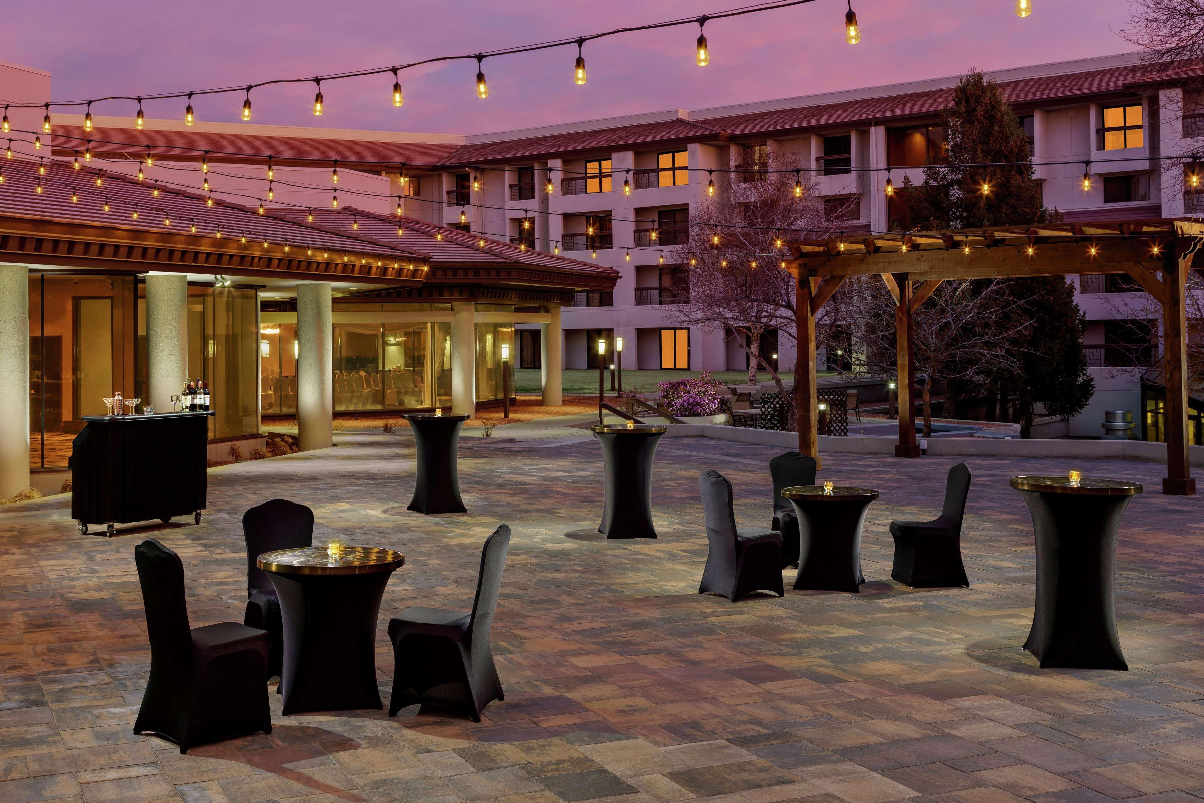 Doubletree By Hilton Colorado Springs Hotel Ngoại thất bức ảnh